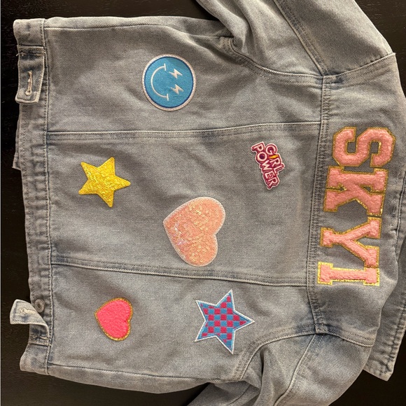 Stylish Kids Denim Jacket with Colorful Patches - Picture 2 of 4